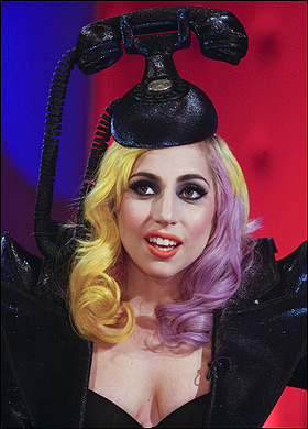 Lady Gaga telephone